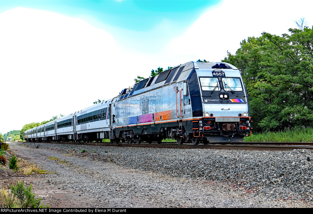 NJT 4557 on train 5127